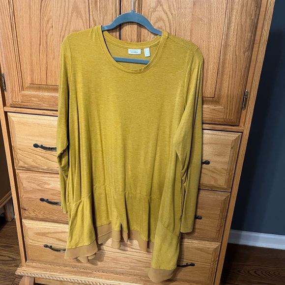 LOGO by Lori Goldstein Tops - LOGO by Lori Goldstein Mustard Long Sleeve Tunic Top